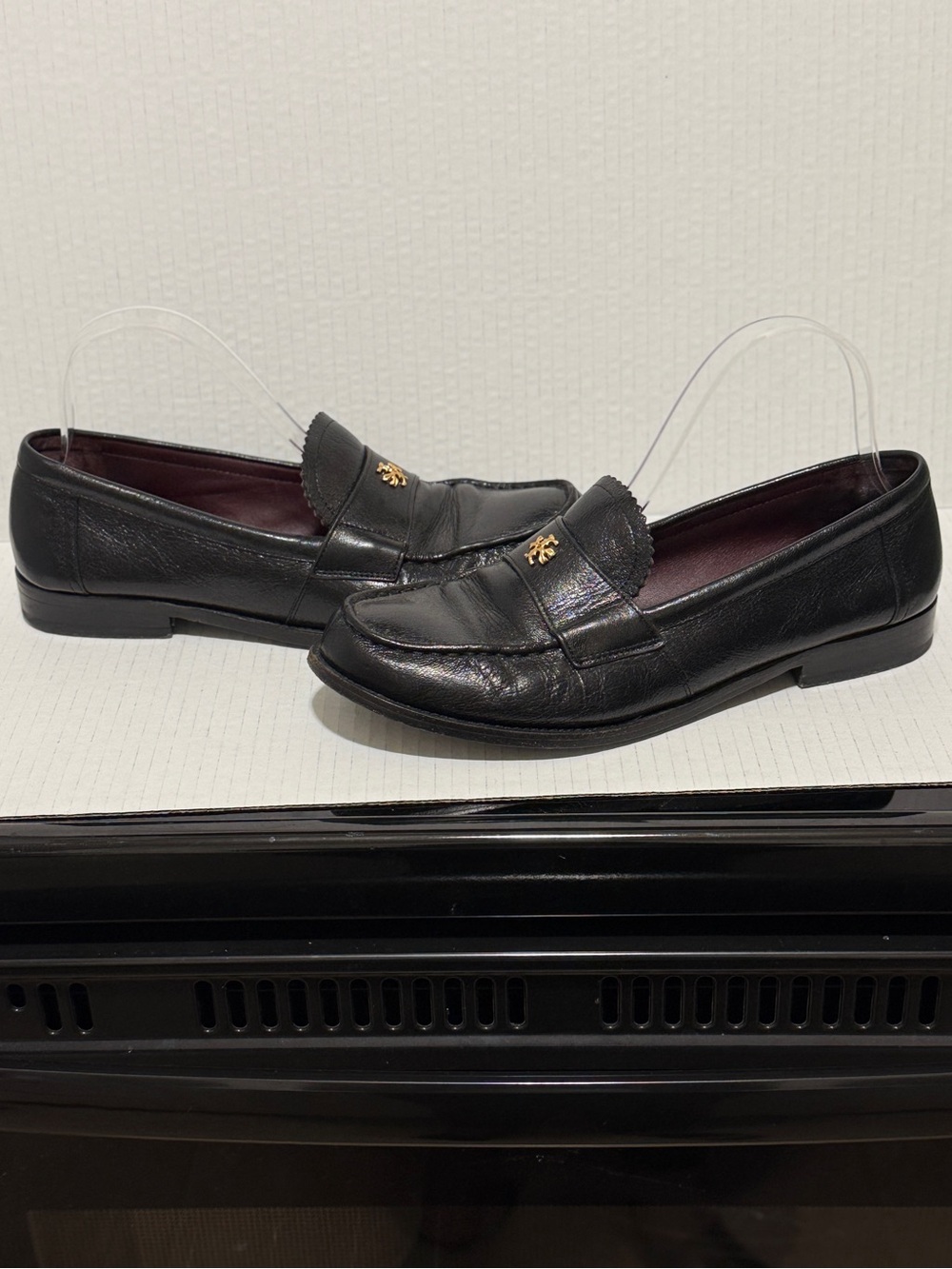 Tory Burch Women's Classic  Loafer Black Leather Double T Logo Flat Shoes Sz 9